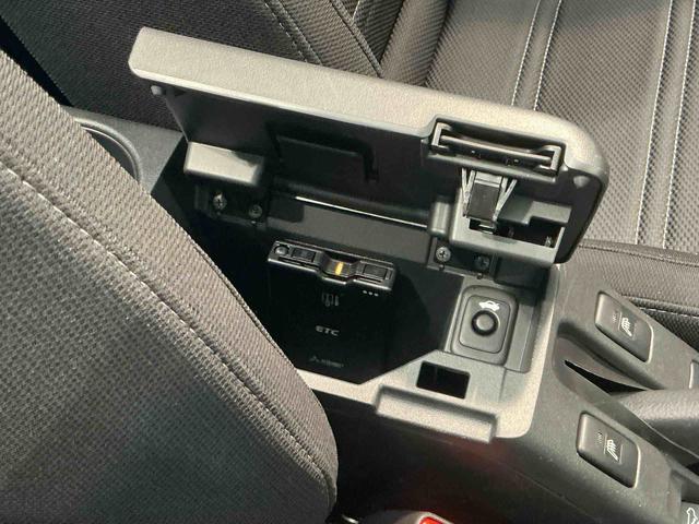 コペンローブナビゲーションシステム バックカメラ アイドリングストップ機能 MT車 純正アルミホイール フォグランプ オートライト 電動ミラー(栃木県)の中古車