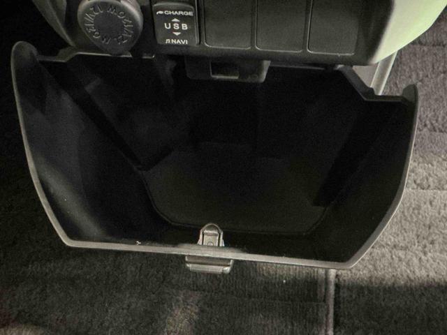 トールカスタムＧ　ＳＡIIキーフリーシステム　アルミホイール　ＬＥＤヘッドライト　スマートアシスト２　クルーズコントロール機能　オートライト　両側電動スライドドア　ナビゲーションシステム　ＥＴＣ（栃木県）の中古車