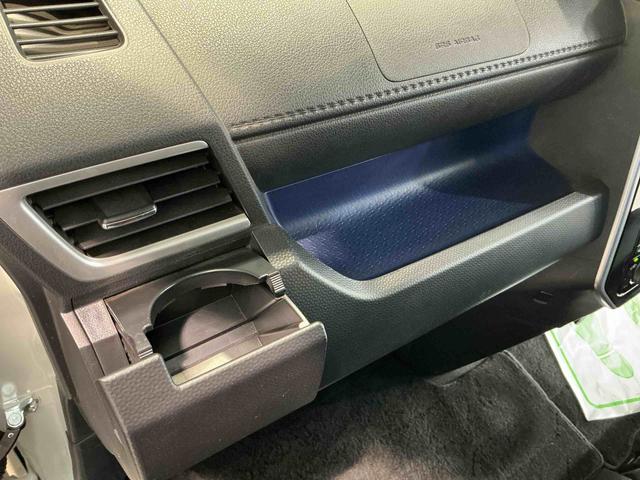 トールカスタムＧ　ＳＡIIキーフリーシステム　アルミホイール　ＬＥＤヘッドライト　スマートアシスト２　クルーズコントロール機能　オートライト　両側電動スライドドア　ナビゲーションシステム　ＥＴＣ（栃木県）の中古車