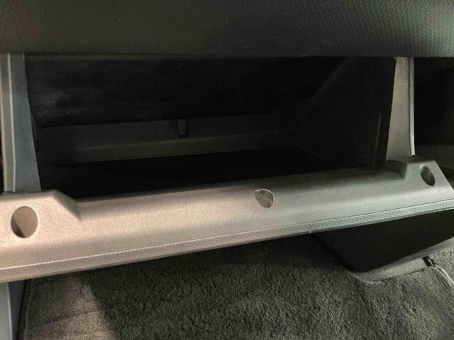 トールカスタムＧ　ＳＡIIキーフリーシステム　アルミホイール　ＬＥＤヘッドライト　スマートアシスト２　クルーズコントロール機能　オートライト　両側電動スライドドア　ナビゲーションシステム　ＥＴＣ（栃木県）の中古車