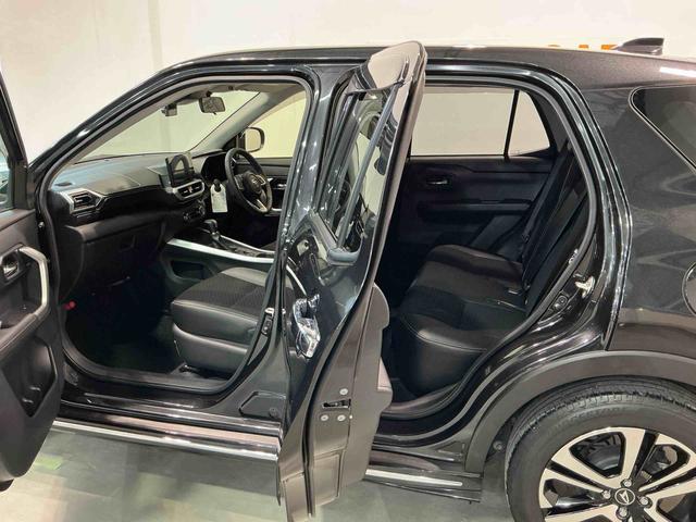 ロッキープレミアムＧディスプレイオーディオ　パノラマモニター　キーフリーシステム　アルミホイール　運転席・助手席シートヒーター　オートライト　オートハイビーム　クルーズコントロール機能　運転席・助手席シートヒーター（栃木県）の中古車