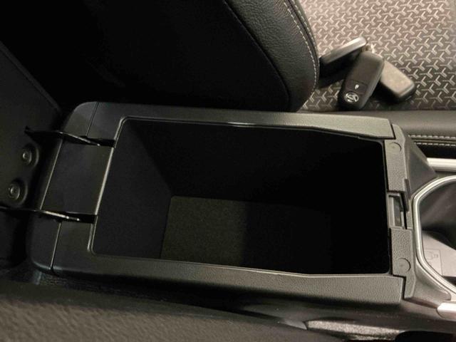 ロッキープレミアムＧディスプレイオーディオ　パノラマモニター　キーフリーシステム　アルミホイール　運転席・助手席シートヒーター　オートライト　オートハイビーム　クルーズコントロール機能　運転席・助手席シートヒーター（栃木県）の中古車