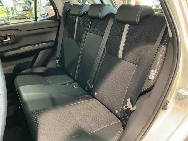 ロッキープレミアムＧ　ＨＥＶナビ　バックカメラ　キーフリーシステム　アルミホイール　運転席・助手席シートヒーター　オートライト　オートハイビーム　クルーズコントロール機能　運転席・助手席シートヒーター（栃木県）の中古車