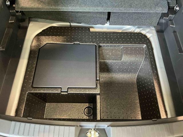 ロッキープレミアムＧ　ＨＥＶナビ　バックカメラ　キーフリーシステム　アルミホイール　運転席・助手席シートヒーター　オートライト　オートハイビーム　クルーズコントロール機能　運転席・助手席シートヒーター（栃木県）の中古車