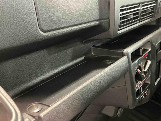 ハイゼットカーゴＤＸ両側スライド　衝突軽減ブレーキ　キーレスキー　レーンキープアシスト　Ｗエアバック　４ＷＤ車　エコアイドル　オートマチックハイビーム　エアバッグ　衝突安全ボディ　ＡＢＳ（栃木県）の中古車