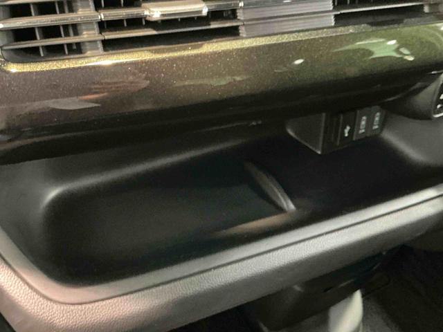 Ｎ−ＢＯＸカスタムＧ・Ｌホンダセンシング衝突安全ボディ　リモコンキー　盗難防止付き　電動格納ドアミラー　ベンチＳ　記録簿有　横滑防止　バックアイカメラ　助手席エアバック　ＩＳＴＯＰ　エアバック　ＥＴＣ装備　スマートキー＆プッシュスタート（栃木県）の中古車