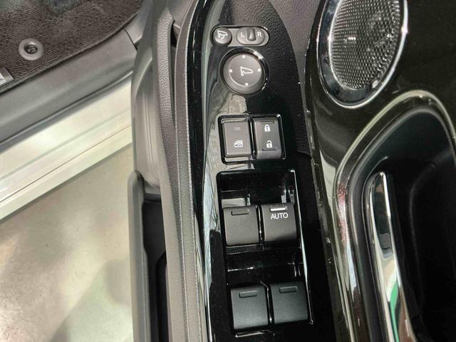 Ｎ−ＢＯＸカスタムＧ・Ｌホンダセンシング衝突安全ボディ　リモコンキー　盗難防止付き　電動格納ドアミラー　ベンチＳ　記録簿有　横滑防止　バックアイカメラ　助手席エアバック　ＩＳＴＯＰ　エアバック　ＥＴＣ装備　スマートキー＆プッシュスタート（栃木県）の中古車