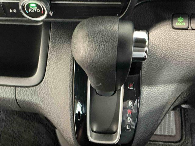 Ｎ−ＢＯＸカスタムＧ・Ｌホンダセンシング衝突安全ボディ　リモコンキー　盗難防止付き　電動格納ドアミラー　ベンチＳ　記録簿有　横滑防止　バックアイカメラ　助手席エアバック　ＩＳＴＯＰ　エアバック　ＥＴＣ装備　スマートキー＆プッシュスタート（栃木県）の中古車