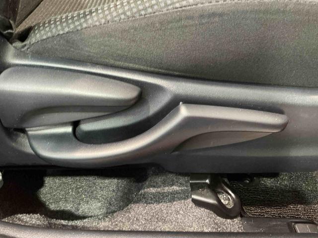 ヴィッツＦ電動格納式ドアミラー　キーレスキー　助手席エアバッグ　盗難防止システム　ドライブレコーダー　ＡＢＳ付き　衝突安全ボディ　ナビＴＶ　エアバック　ＥＴＣ　メモリナビ（栃木県）の中古車