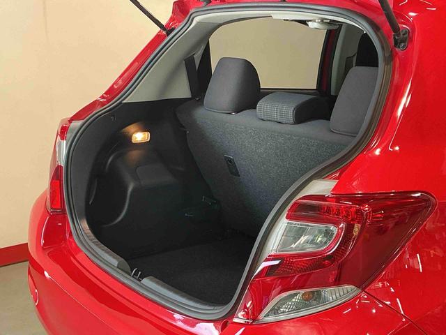 ヴィッツＦ電動格納式ドアミラー　キーレスキー　助手席エアバッグ　盗難防止システム　ドライブレコーダー　ＡＢＳ付き　衝突安全ボディ　ナビＴＶ　エアバック　ＥＴＣ　メモリナビ（栃木県）の中古車