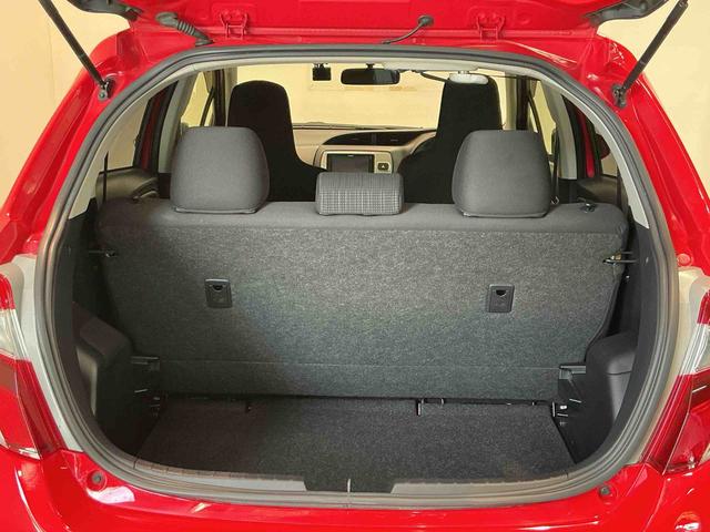 ヴィッツＦ電動格納式ドアミラー　キーレスキー　助手席エアバッグ　盗難防止システム　ドライブレコーダー　ＡＢＳ付き　衝突安全ボディ　ナビＴＶ　エアバック　ＥＴＣ　メモリナビ（栃木県）の中古車