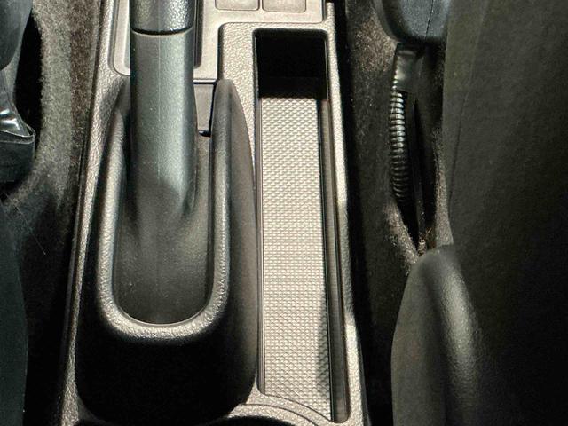 ヴィッツＦ電動格納式ドアミラー　キーレスキー　助手席エアバッグ　盗難防止システム　ドライブレコーダー　ＡＢＳ付き　衝突安全ボディ　ナビＴＶ　エアバック　ＥＴＣ　メモリナビ（栃木県）の中古車