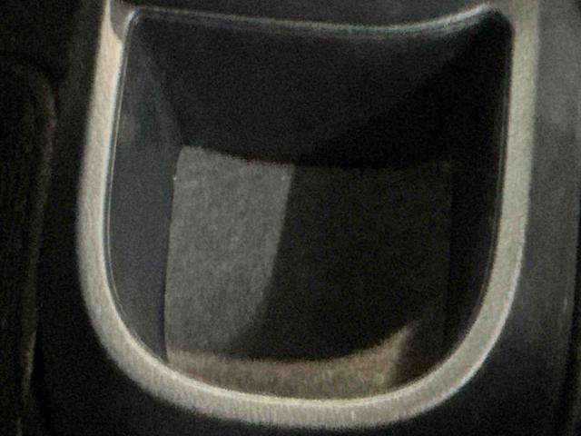 ヴィッツＦ電動格納式ドアミラー　キーレスキー　助手席エアバッグ　盗難防止システム　ドライブレコーダー　ＡＢＳ付き　衝突安全ボディ　ナビＴＶ　エアバック　ＥＴＣ　メモリナビ（栃木県）の中古車