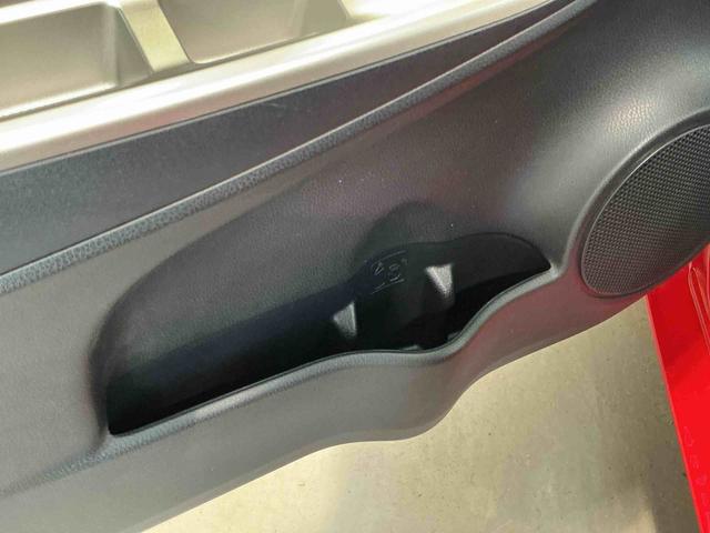 ヴィッツＦ電動格納式ドアミラー　キーレスキー　助手席エアバッグ　盗難防止システム　ドライブレコーダー　ＡＢＳ付き　衝突安全ボディ　ナビＴＶ　エアバック　ＥＴＣ　メモリナビ（栃木県）の中古車