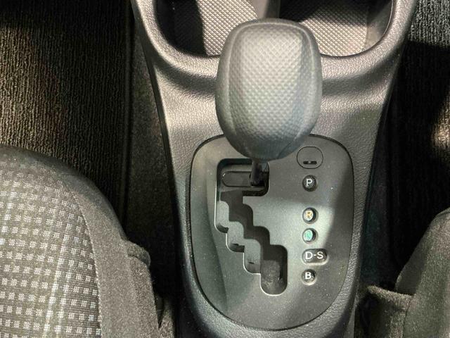 ヴィッツＦ電動格納式ドアミラー　キーレスキー　助手席エアバッグ　盗難防止システム　ドライブレコーダー　ＡＢＳ付き　衝突安全ボディ　ナビＴＶ　エアバック　ＥＴＣ　メモリナビ（栃木県）の中古車