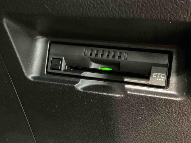 ヴィッツＦ電動格納式ドアミラー　キーレスキー　助手席エアバッグ　盗難防止システム　ドライブレコーダー　ＡＢＳ付き　衝突安全ボディ　ナビＴＶ　エアバック　ＥＴＣ　メモリナビ（栃木県）の中古車