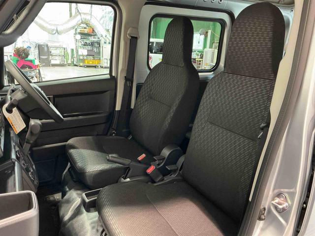 ハイゼットカーゴＤＸディスプレイオーディオ　Ｂカメラ　衝突軽減ブレーキ　ＴＶ　キーレスキー　レーンキープアシスト　Ｗエアバック　４ＷＤ車　エコアイドル　オートマチックハイビーム　エアバッグ　衝突安全ボディ　ＡＢＳ（栃木県）の中古車