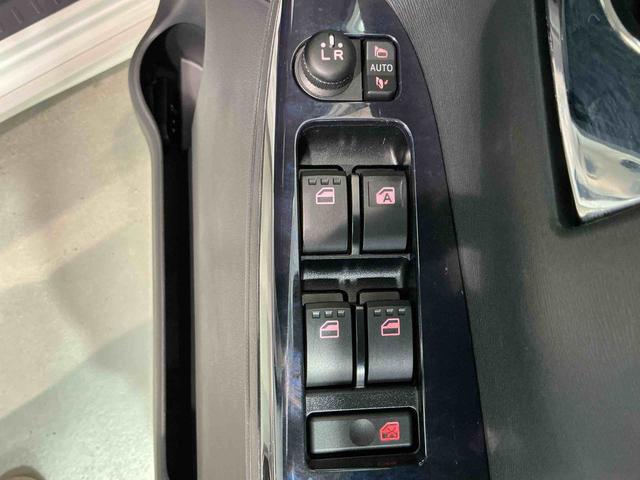 タントカスタムＲＳ　トップエディションＳＡII両側オートスライドドア　インテリキー　ターボ車　ＥＳＣ　格納ミラー　バックモニター　ベンチシート　ＡＢＳ　ＴＶナビ　オートライト　Ｗエアバック　キーフリーシステム　ＬＥＤヘッドライト（栃木県）の中古車