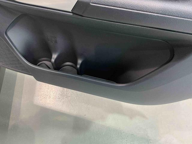 ロッキーＸ　ＨＥＶディスプレイオーディオ　パノラマモニター　ＥＴＣ車載器　オートハイビーム　盗難防止装置　ＬＥＤヘッドランプ　スマートキー　バックモニター　レーンキープ　クリアランスソナー　キーレス　オートライト（栃木県）の中古車