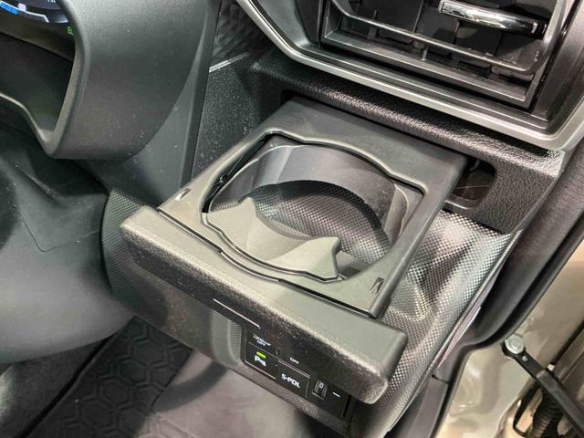 ロッキーＸ　ＨＥＶディスプレイオーディオ　パノラマモニター　ＥＴＣ車載器　オートハイビーム　盗難防止装置　ＬＥＤヘッドランプ　スマートキー　バックモニター　レーンキープ　クリアランスソナー　キーレス　オートライト（栃木県）の中古車