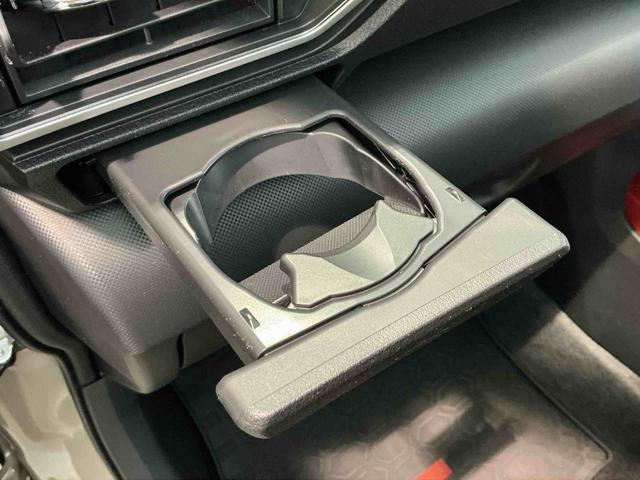 ロッキーＸ　ＨＥＶディスプレイオーディオ　パノラマモニター　ＥＴＣ車載器　オートハイビーム　盗難防止装置　ＬＥＤヘッドランプ　スマートキー　バックモニター　レーンキープ　クリアランスソナー　キーレス　オートライト（栃木県）の中古車