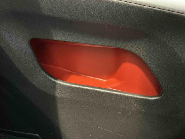 ロッキーＸ　ＨＥＶディスプレイオーディオ　パノラマモニター　ＥＴＣ車載器　オートハイビーム　盗難防止装置　ＬＥＤヘッドランプ　スマートキー　バックモニター　レーンキープ　クリアランスソナー　キーレス　オートライト（栃木県）の中古車