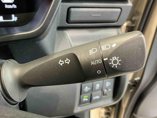 ロッキーＸ　ＨＥＶディスプレイオーディオ　パノラマモニター　ＥＴＣ車載器　オートハイビーム　盗難防止装置　ＬＥＤヘッドランプ　スマートキー　バックモニター　レーンキープ　クリアランスソナー　キーレス　オートライト（栃木県）の中古車