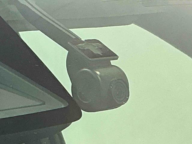 ロッキーＸ　ＨＥＶディスプレイオーディオ　パノラマモニター　ＥＴＣ車載器　オートハイビーム　盗難防止装置　ＬＥＤヘッドランプ　スマートキー　バックモニター　レーンキープ　クリアランスソナー　キーレス　オートライト（栃木県）の中古車