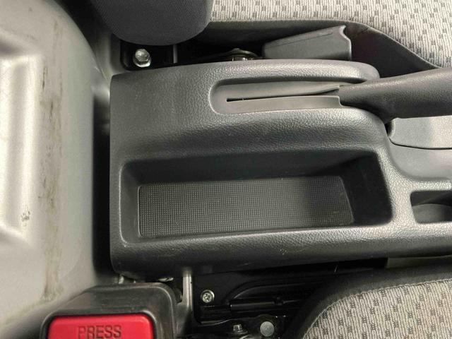 キャリイトラックKCエアコン・パワステセミAT ラジオ エアコン 荷台作業灯 4WD切り替え(栃木県)の中古車