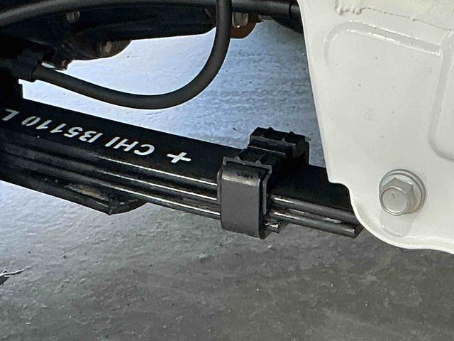 ハイゼットトラックスタンダード 農用スペシャル盗難防止装置 センターデフロック AC 切り替え4WD エアバック パワーステアリング レーンキープアシスト オートハイビーム 横滑り防止 オートライト 衝突被害軽減システム ABS(栃木県)の中古車