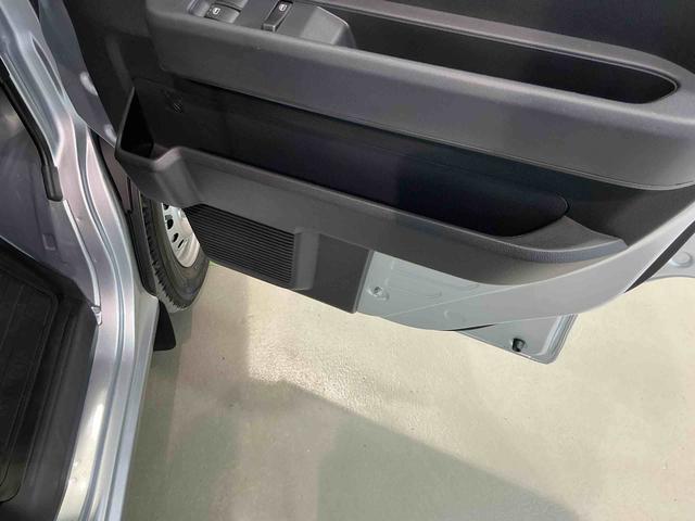 ハイゼットカーゴDX車線逸脱警報装置 キーフリー デュアルエアバッグ Aストップ 純正ラジオ 切替4WD ABS エアバッグ セキュリティアラーム スライドドア 衝突安全ボディ 衝突被害軽減装置(栃木県)の中古車