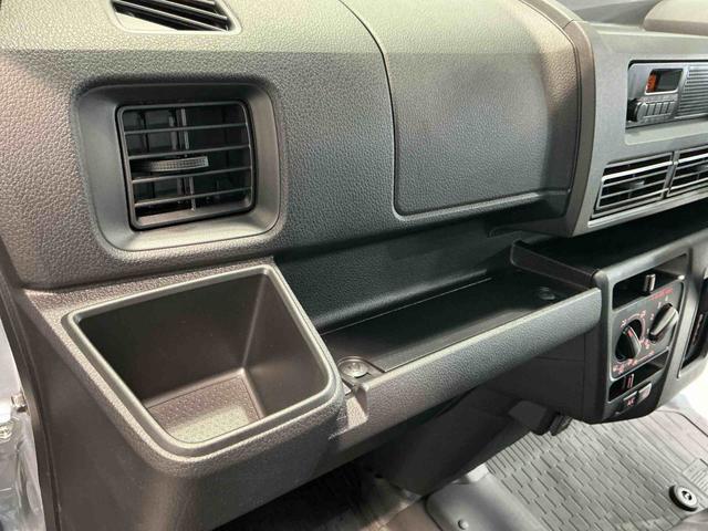 ハイゼットカーゴDX車線逸脱警報装置 キーフリー デュアルエアバッグ Aストップ 純正ラジオ 切替4WD ABS エアバッグ セキュリティアラーム スライドドア 衝突安全ボディ 衝突被害軽減装置(栃木県)の中古車