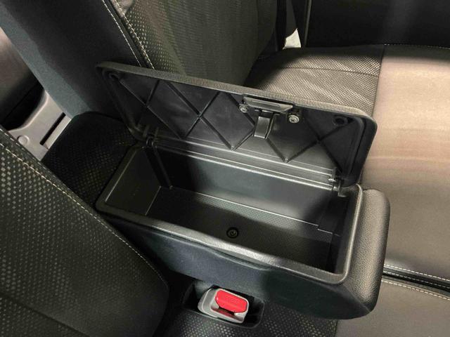 タントカスタムＸ　トップエディションＳＡIII横滑り防止システム　バックカメラ　ＥＴＣ付き　電動格納式ドアミラー　キーフリー　ナビＴＶ　レーンアシスト　ＬＥＤヘッドランプ　アイドリングストップ　スマートキ−　ベンチシート　オートライト　ＡＢＳ（栃木県）の中古車