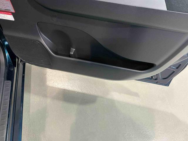 トールカスタムＧ　ＳＡIIパノラマモニタ　Ｉストップ　Ａライト　衝突軽減ブレーキ　ＬＥＤ　ナビＴＶ　横滑り防止装置　車線逸脱警報　クルコン　メモリナビ　助手席エアバック　電格ミラー　スマートキー　エアバッグ（栃木県）の中古車