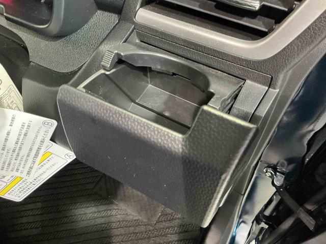 トールカスタムＧ　ＳＡIIパノラマモニタ　Ｉストップ　Ａライト　衝突軽減ブレーキ　ＬＥＤ　ナビＴＶ　横滑り防止装置　車線逸脱警報　クルコン　メモリナビ　助手席エアバック　電格ミラー　スマートキー　エアバッグ（栃木県）の中古車