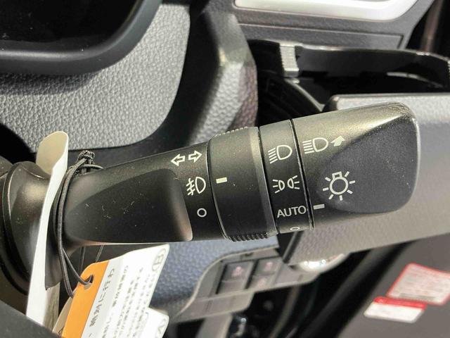 トールカスタムＧ　ＳＡIIパノラマモニタ　Ｉストップ　Ａライト　衝突軽減ブレーキ　ＬＥＤ　ナビＴＶ　横滑り防止装置　車線逸脱警報　クルコン　メモリナビ　助手席エアバック　電格ミラー　スマートキー　エアバッグ（栃木県）の中古車