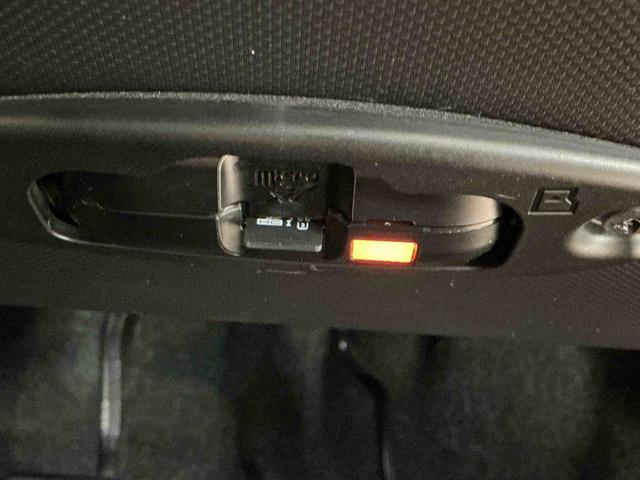 ロッキープレミアムG衝突回避支援システム レーンキープ シートヒータ 電動格納式ドアミラー 1オーナー車 オートマチックハイビーム LEDヘッドランプ イモビライザー オートライト キーレス バックモニター エコアイドル(栃木県)の中古車