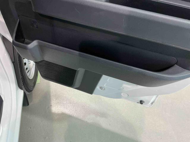 ハイゼットカーゴDX誤発進抑制機能 切り替え4WD レーンアシスト キーフリー ワンオーナー ESC Aストップ オートハイビーム ダブルエアバッグ エアバッグ ABS スライドドア 盗難防止システム(栃木県)の中古車