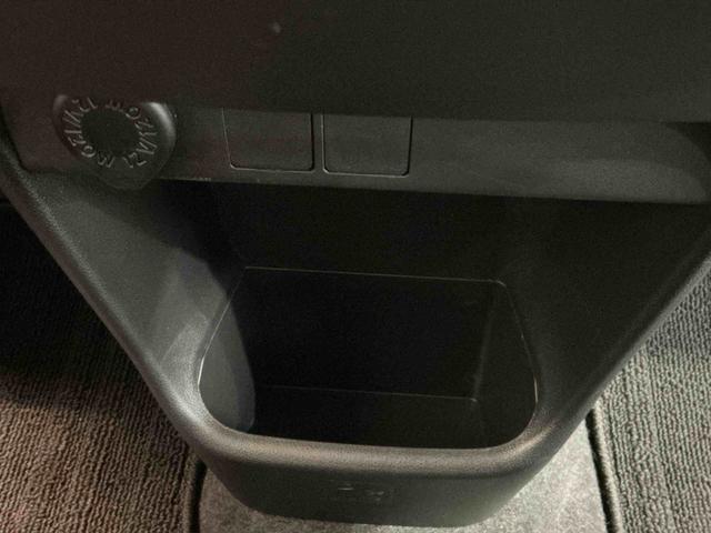ムーヴキャンバスGメイクアップVS SAIIIアイドリングストップ機能 車線逸脱防止 ドライブレコーダ スマキー 電動格納ミラー LED 衝突安全ボディ キーフリーシステム 横滑り防止装置 オートライト セキュリティアラーム ABS エアバック(栃木県)の中古車