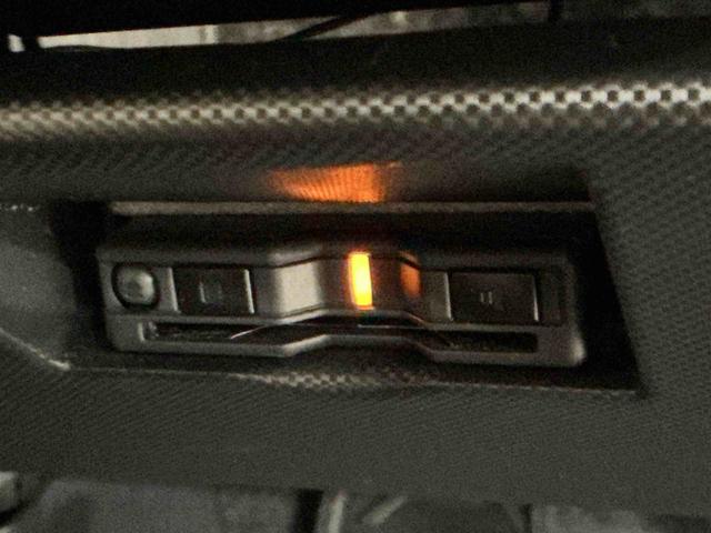 ロッキープレミアムＧナビ　ドライブレコーダー　衝突回避支援システム　レーンキープ　シートヒータ　電動格納式ドアミラー　オートマチックハイビーム　ＬＥＤヘッドランプ　イモビライザー　オートライト　キーレス　バックモニター（栃木県）の中古車