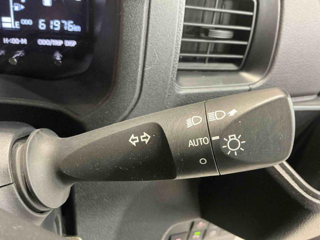 ハイゼットカーゴスペシャル衝突被害軽減ブレーキ　クリアランスソナー　ＥＳＣ　アイドリングストップ　レーンキープアシスト　４ＷＤ　オートライト　ワンオーナー　オートマチックハイビーム　ＡＢＳ　運転席エアバック（栃木県）の中古車