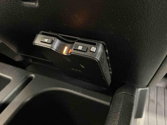ハイゼットトラックジャンボキーフリー 4WD車 LEDライト 衝突安全ボディ 盗難防止装置 ABS ESC ETC 運転席エアバック ナビ メモリーナビ オートライト(栃木県)の中古車