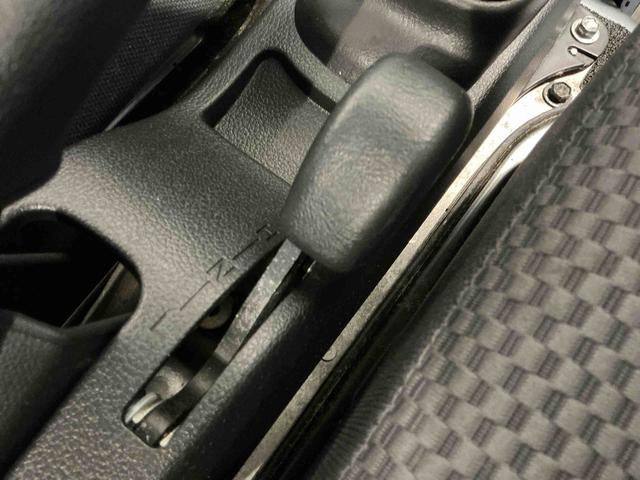 ハイゼットトラックジャンボキーフリー 4WD車 LEDライト 衝突安全ボディ 盗難防止装置 ABS ESC ETC 運転席エアバック ナビ メモリーナビ オートライト(栃木県)の中古車