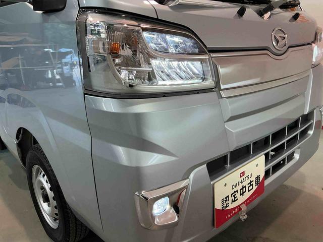 ハイゼットトラックジャンボキーフリー 4WD車 LEDライト 衝突安全ボディ 盗難防止装置 ABS ESC ETC 運転席エアバック ナビ メモリーナビ オートライト(栃木県)の中古車