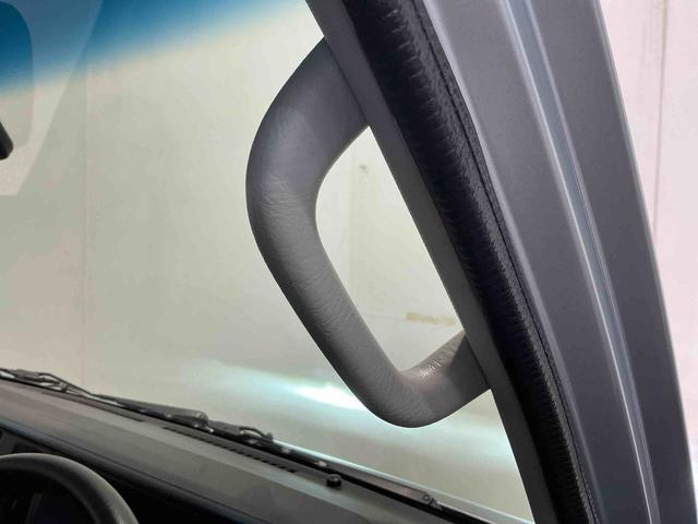 ハイゼットカーゴクルーズSAIII横滑り防止機能 i−stop レーンアシスト 衝突安全ボディ スライドドア LEDヘッドライト ワイヤレスキー 助手席エアバッグ ABS 盗難防止 エアバック オートライト(栃木県)の中古車