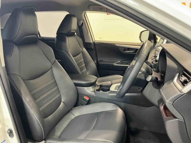 ＲＡＶ４ハイブリッドＧ衝突回避システム　Ｂモニタ　衝突安全ボディ　ＬＥＤランプ　スマートキー＆プッシュスタート　ナビ　４ＷＤ車　盗難防止　横滑防止　ＡＷ　ＡＢＳ　エアバッグ　メモリーナビ　ＥＴＣ　キーレス（栃木県）の中古車