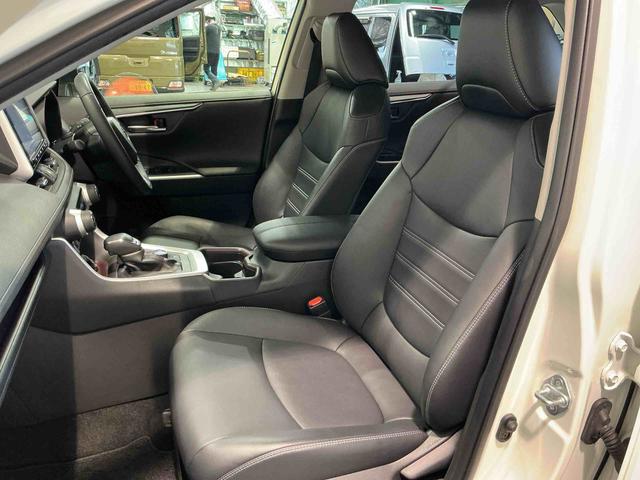 ＲＡＶ４ハイブリッドＧ衝突回避システム　Ｂモニタ　衝突安全ボディ　ＬＥＤランプ　スマートキー＆プッシュスタート　ナビ　４ＷＤ車　盗難防止　横滑防止　ＡＷ　ＡＢＳ　エアバッグ　メモリーナビ　ＥＴＣ　キーレス（栃木県）の中古車