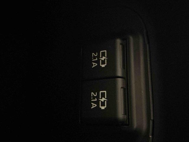 ＲＡＶ４ハイブリッドＧ衝突回避システム　Ｂモニタ　衝突安全ボディ　ＬＥＤランプ　スマートキー＆プッシュスタート　ナビ　４ＷＤ車　盗難防止　横滑防止　ＡＷ　ＡＢＳ　エアバッグ　メモリーナビ　ＥＴＣ　キーレス（栃木県）の中古車