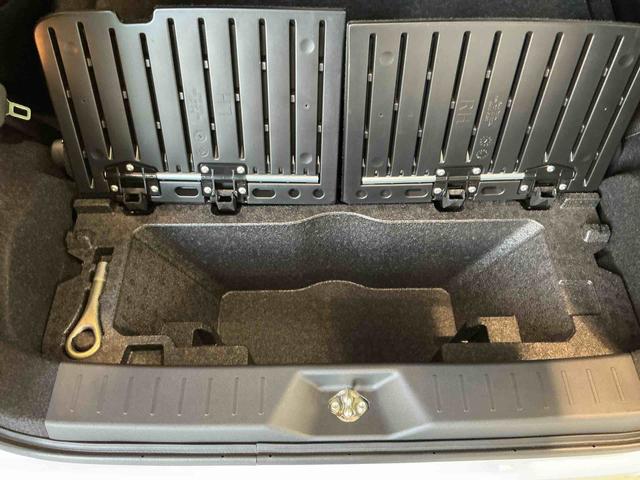 ムーヴカスタム　ＲＳ　ハイパーリミテッドＳＡIIIナビ　パノラマモニター　レーンキープ　ベンチシート　盗難防止装置　電動格納ミラー　オートハイビーム　キーレス　ＡＢＳ　アルミホイール　オートライト　ＬＥＤヘッドライト　雹害あり（栃木県）の中古車