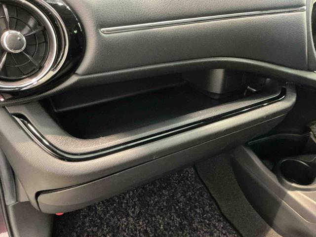 アクアＧブラックソフトレザーセレクションシ−トヒ−タ−　イモビライザー　助手席エアバッグ　オートクルーズ　ＶＳＣ　ナビ　スマートキー＆プッシュスタート　ＬＥＤ　アルミ　リアカメラ　衝突安全ボディ　ＡＢＳ　ＥＴＣ（栃木県）の中古車